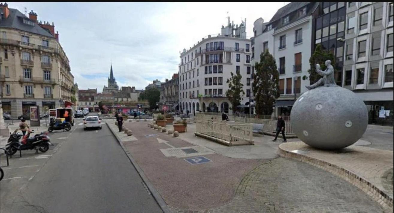 Terrasse Godrans en plein cœur de ville Dijon Extérieur photo